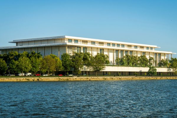 Trump Kennedy Center closure