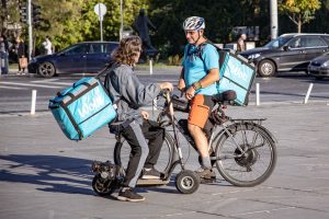 Wolt delivery people