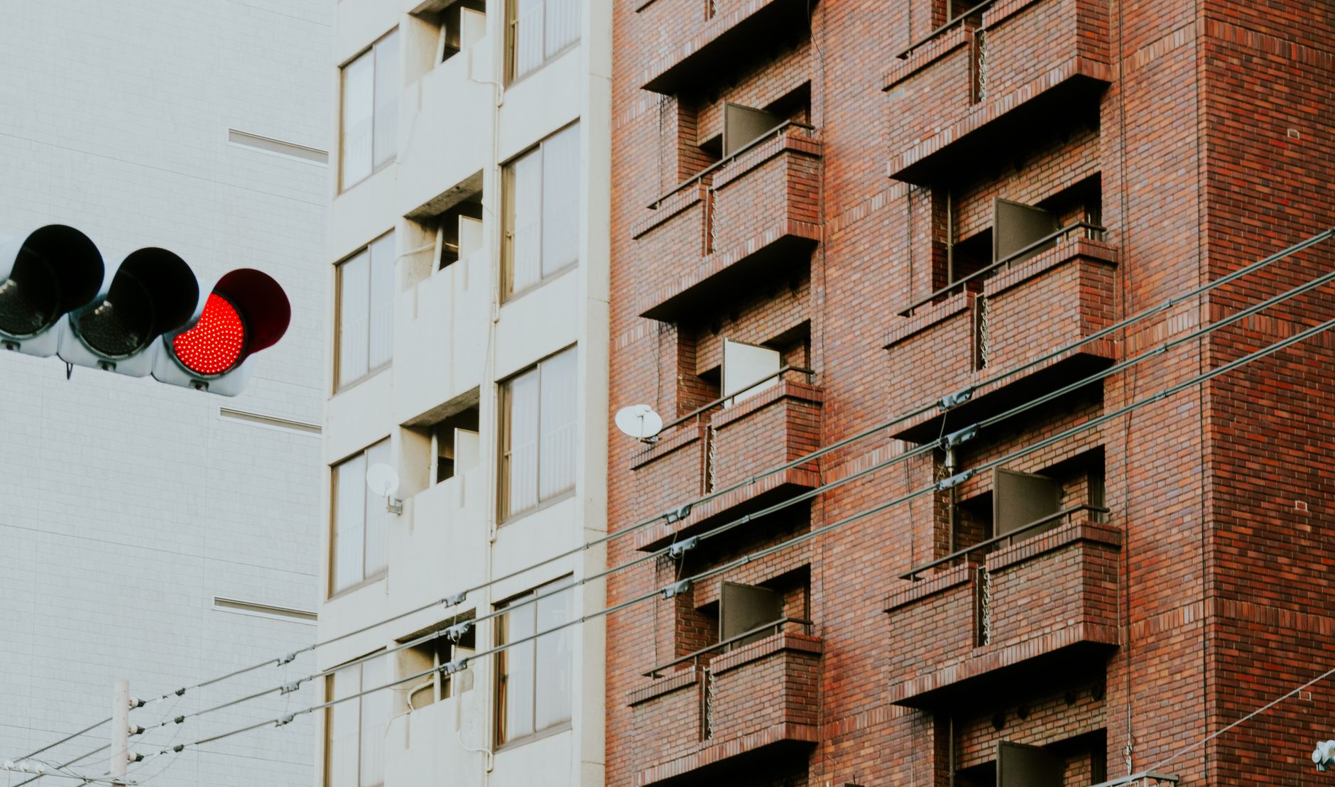 apartment law owners control